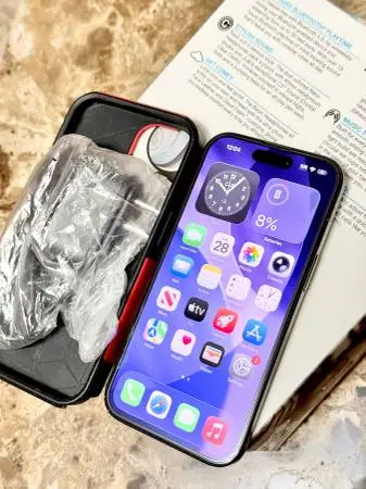 15 Apple iPhone 128GB (5G) (Unlocked-Worldwide)