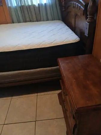 4 piece queen bedroom suit