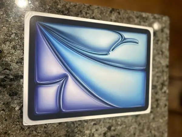 Ipad air m4 sealed 11 inch 256gb