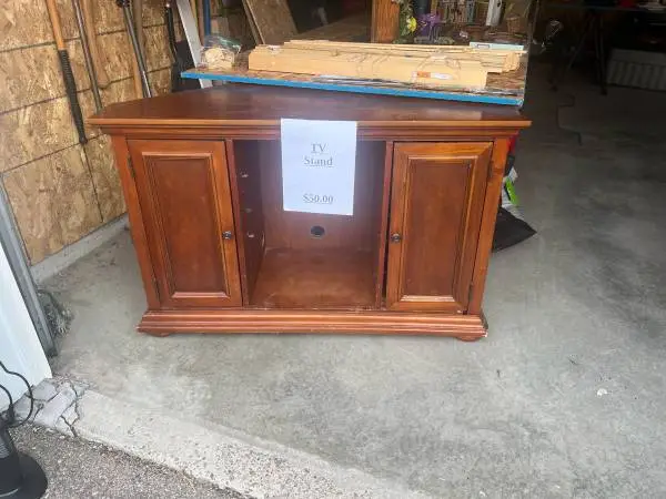 Corner shelf and Hutch