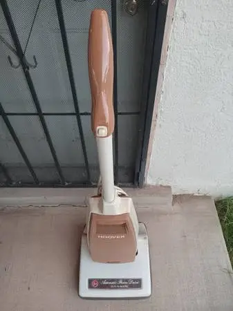 Hoover dial a matic vaccum