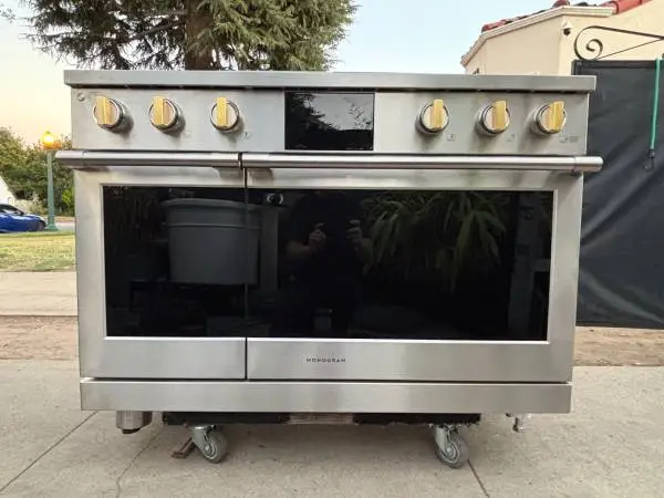 MONOGRAM DUAL FUEL RANGE