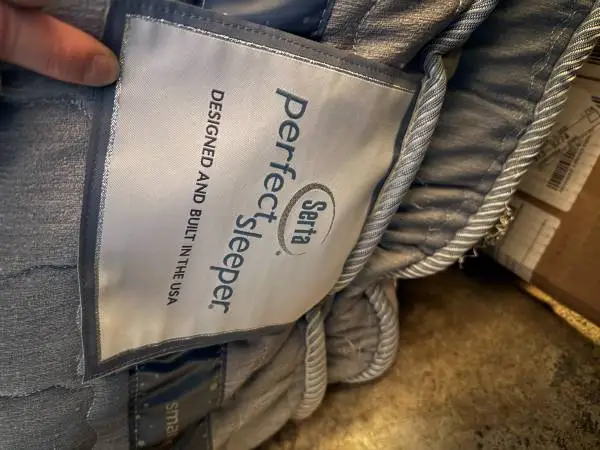Serta Perfect Sleeper Mattress Queen with topper