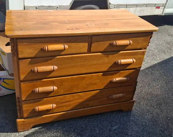 Vintage Solid Wood Dresser, Bureau. Needs TLC