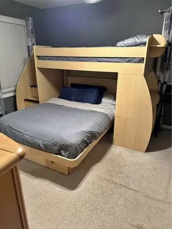 Berg Furniture Twin Over Full Bunkbed and Dressers