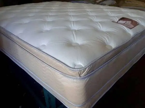 Queen double pillowtop mattress set 25 year warranty can deliver