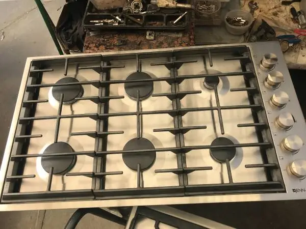 36 Jenn Air  Stainless Cooktop, 6,  New out of box.
