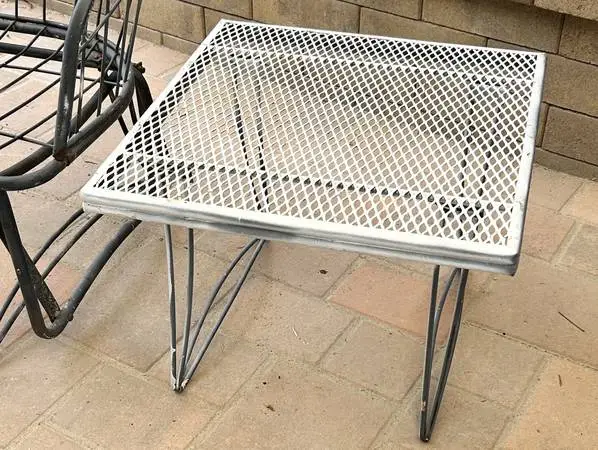 Vintage mid century modern side table by Homecrest