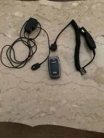 Verizon Flip Phone (Samsung)
