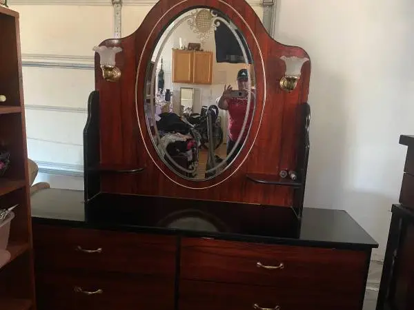 Six Drawer Dresser with Mirror and Lights