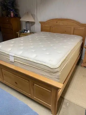 Queen size bed