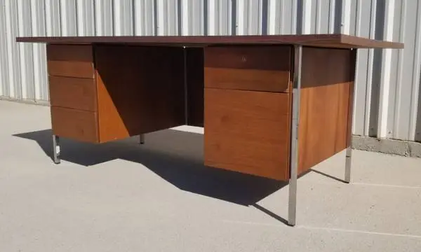 Fantastic Desk by Florence Knoll