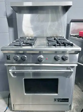 Wolf Gourmet 30 Inch Stainless 4 Burner Gas Range Convection Oven ****