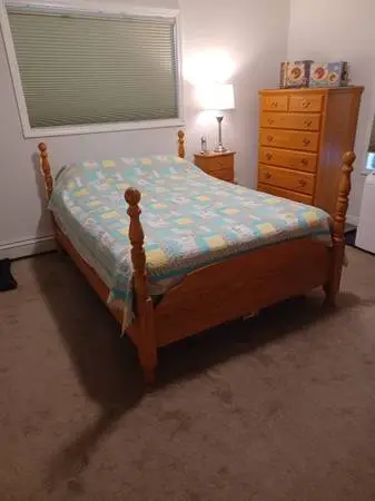 Solid Oak Full-Size Cannonball 4-Poster Bed