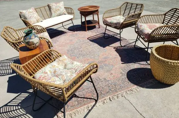 9 Piece Patio Set Plus Cushions/pillows