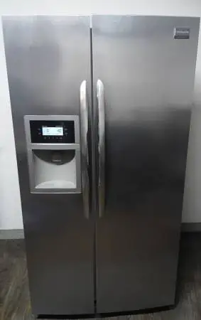 🚚 Stainless Steel Refrigerator + local delivery MKE Co RAC Co