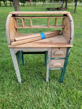 Childrens Desk