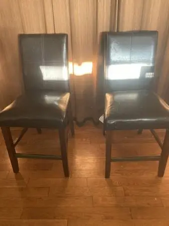BLK VYNLE TALL HIGH BACK CHAIRS