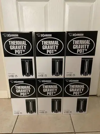 Zojirushi Thermal Gravity Pot!! Brand New!!