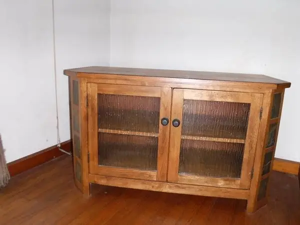TV STAND WOODEN FURNITURE PIECE