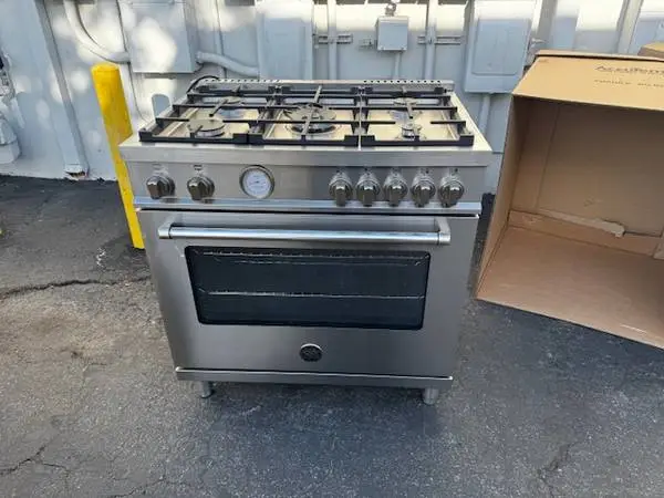 NEW Bertazzoni  36 5 BURNER RANGE WITH CONVECTION OVEN AND MICROWAVE