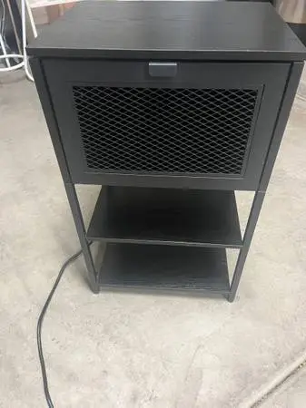End table with recharging unit