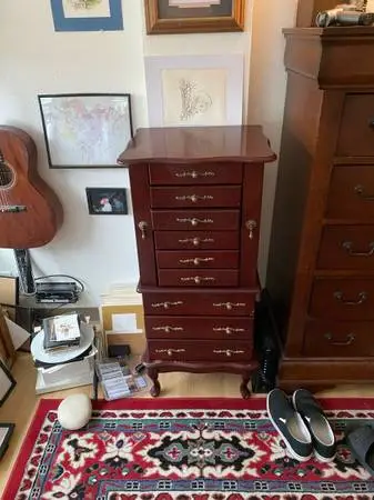 nice jewelry cabinet 41 x 16