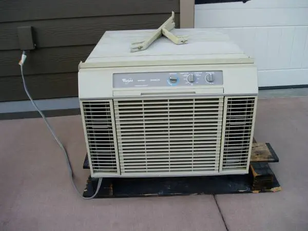 Whirlpool 12,000 BTU Air Conditioner
