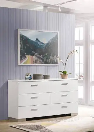 New Six-Drawer Dresser in White High Gloss Finish with Chrome!