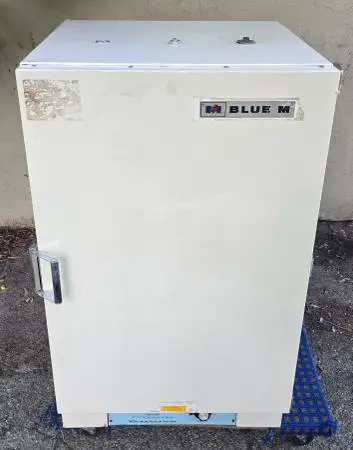 Blue M Stabil Therm 200A Dry Bacteriological Incubator 120VAC