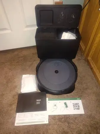 iRobot Roomba Combo i8+ Robot Vacuum & Mop with Clean Base