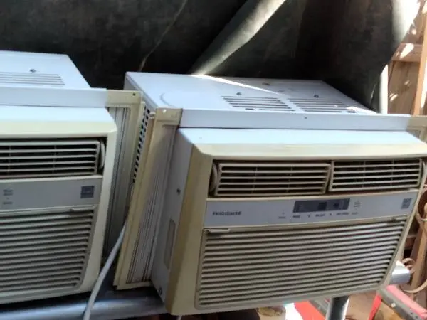 2 Frigidaire window🥶🥶 AC COOLERS