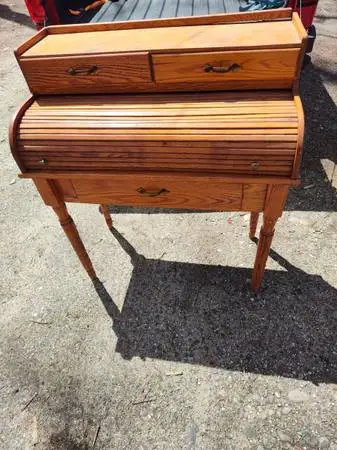 38x 21 excellent rolltop desk