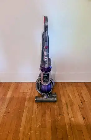 DYSON Animal Ball Vacuum w/Attachment