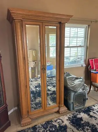 Armoire