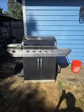 Char Broil Infared Barbeque