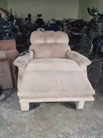 Lift chair recliner Golden Technologies works great.