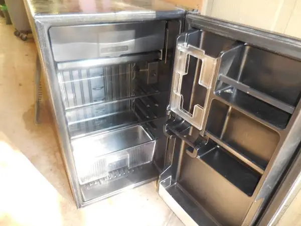 SANYO mini refrigerator/freezer