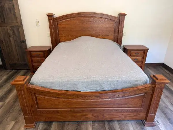AMISH KING SIZE BEDROOM SET