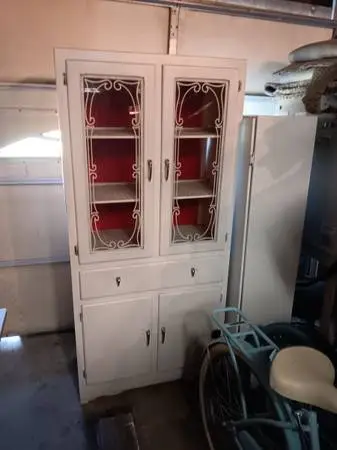 Very nice wood cabinet made around 1970s
