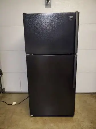 Whirlpool refrigerator (Delivery Available)