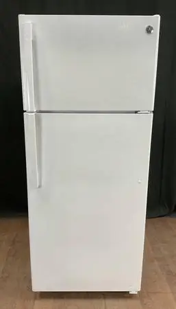 BRAND NEW GE TOP FREEZER REFRIGERATOR PERFECT CONDITION ....