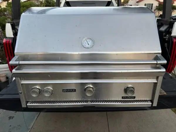 LYNX BBQ GRILL