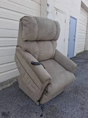 Lift recliner chair dual motor La-Z-Boy Lazy Boy