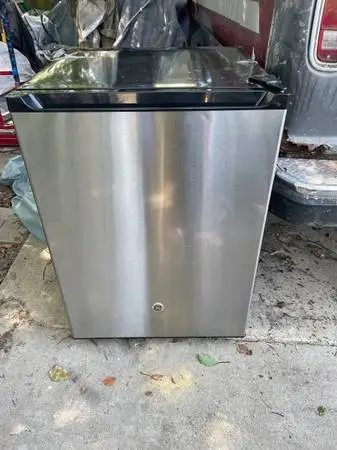 Very nice GE mini refrigerator. Very good size , like new