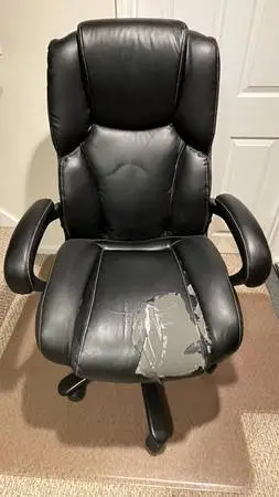 Staples Manager’s Chair