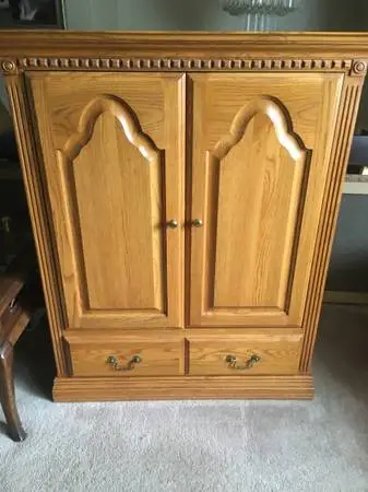 A beautiful Fancy OAK Cabinet.  -