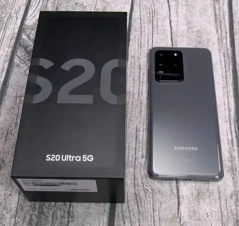 Great condition Samsung s20 Ultra cell phones, unlocked