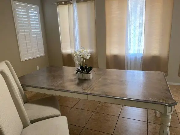 Dining room table