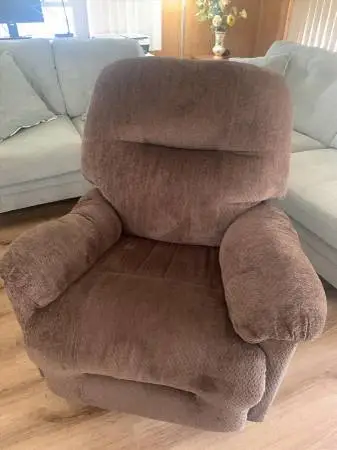 Brown Comfortable Recliner in new condition